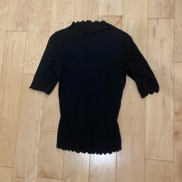 Black lettuce edge ribbed top - Picture 1 of 3
